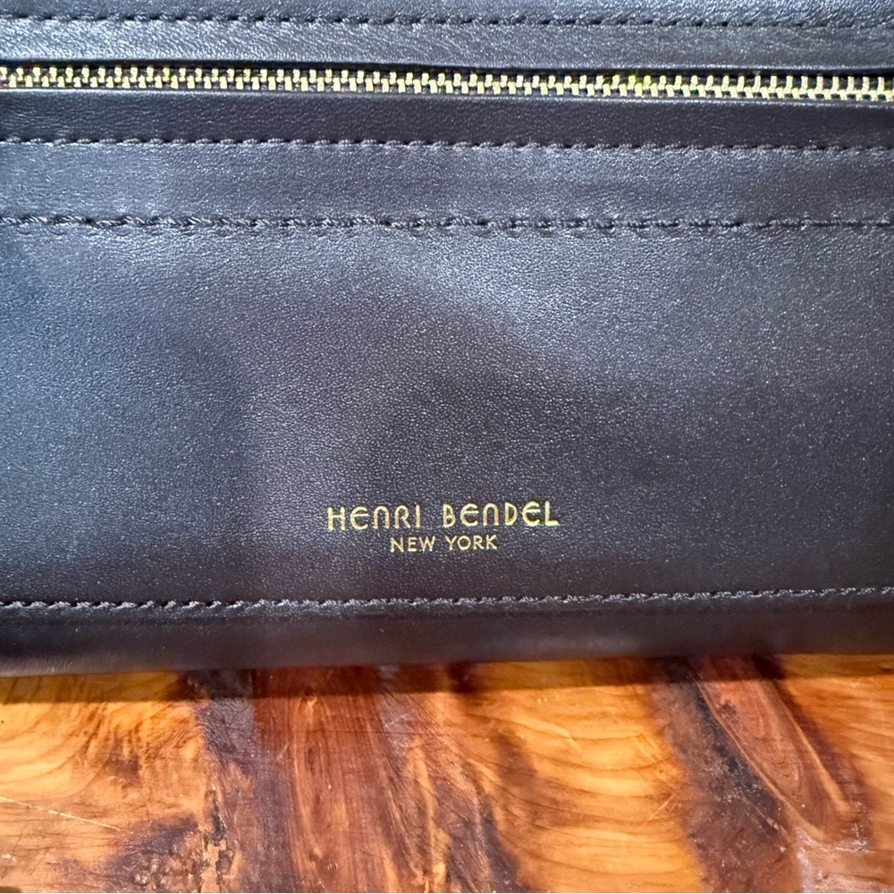NWT Henri Bendel Mercer Dark Brown Portfolio Wallet $198 Retail - Picture 2 of 8